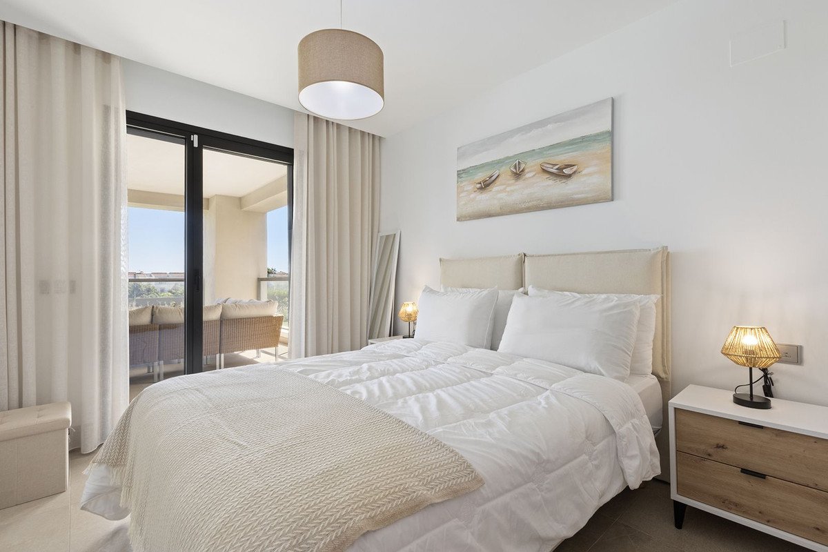 3 Bed Middle Floor Apartment in Casares Playa