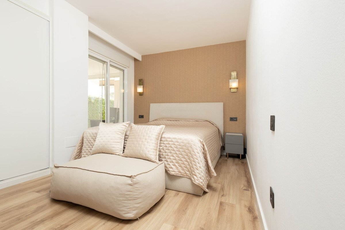 2 Bed Ground Floor Apartment in El Paraiso