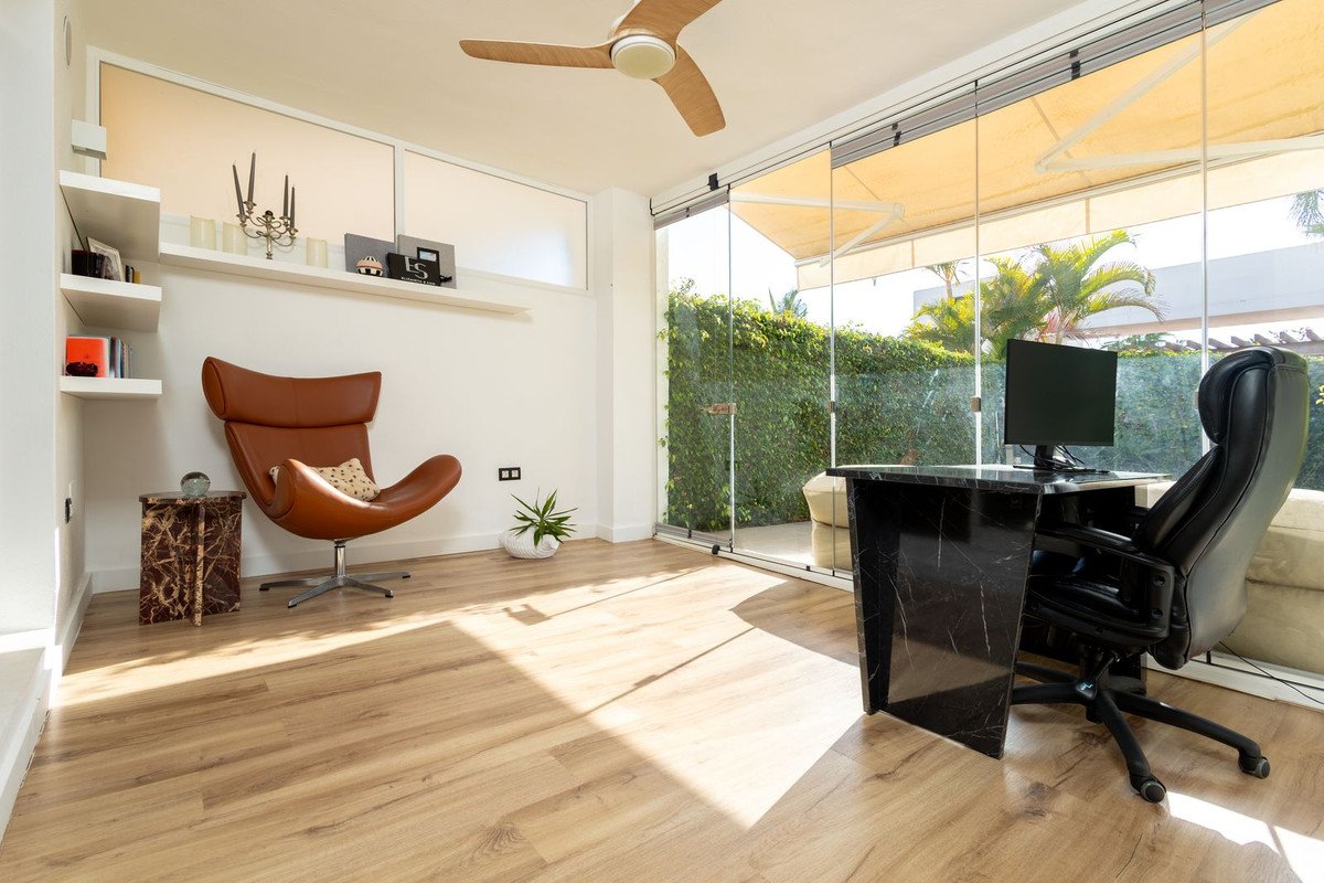 2 Bed Ground Floor Apartment in El Paraiso