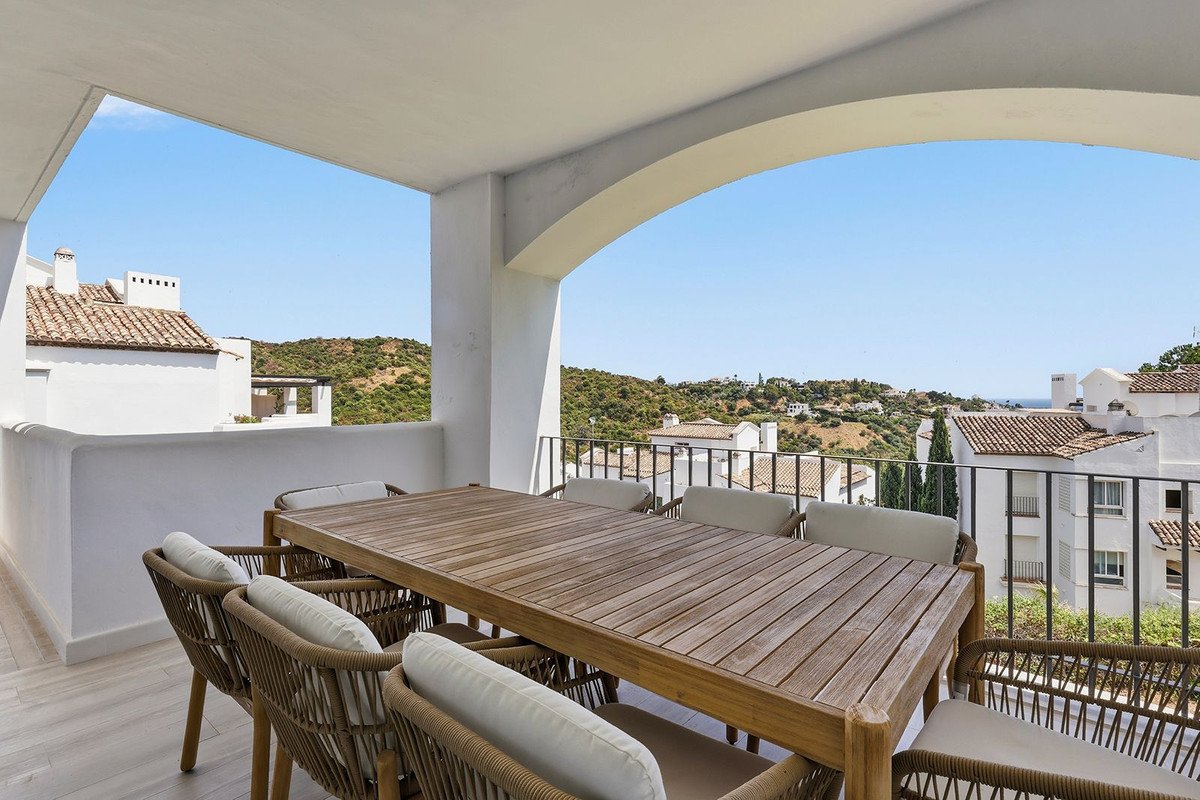 3 Bed Middle Floor Apartment in La Quinta
