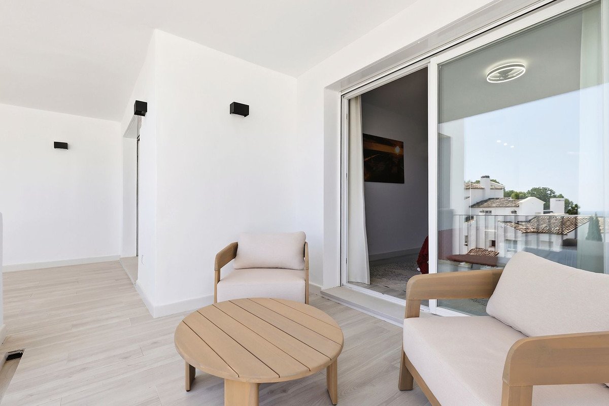 3 Bed Middle Floor Apartment in La Quinta