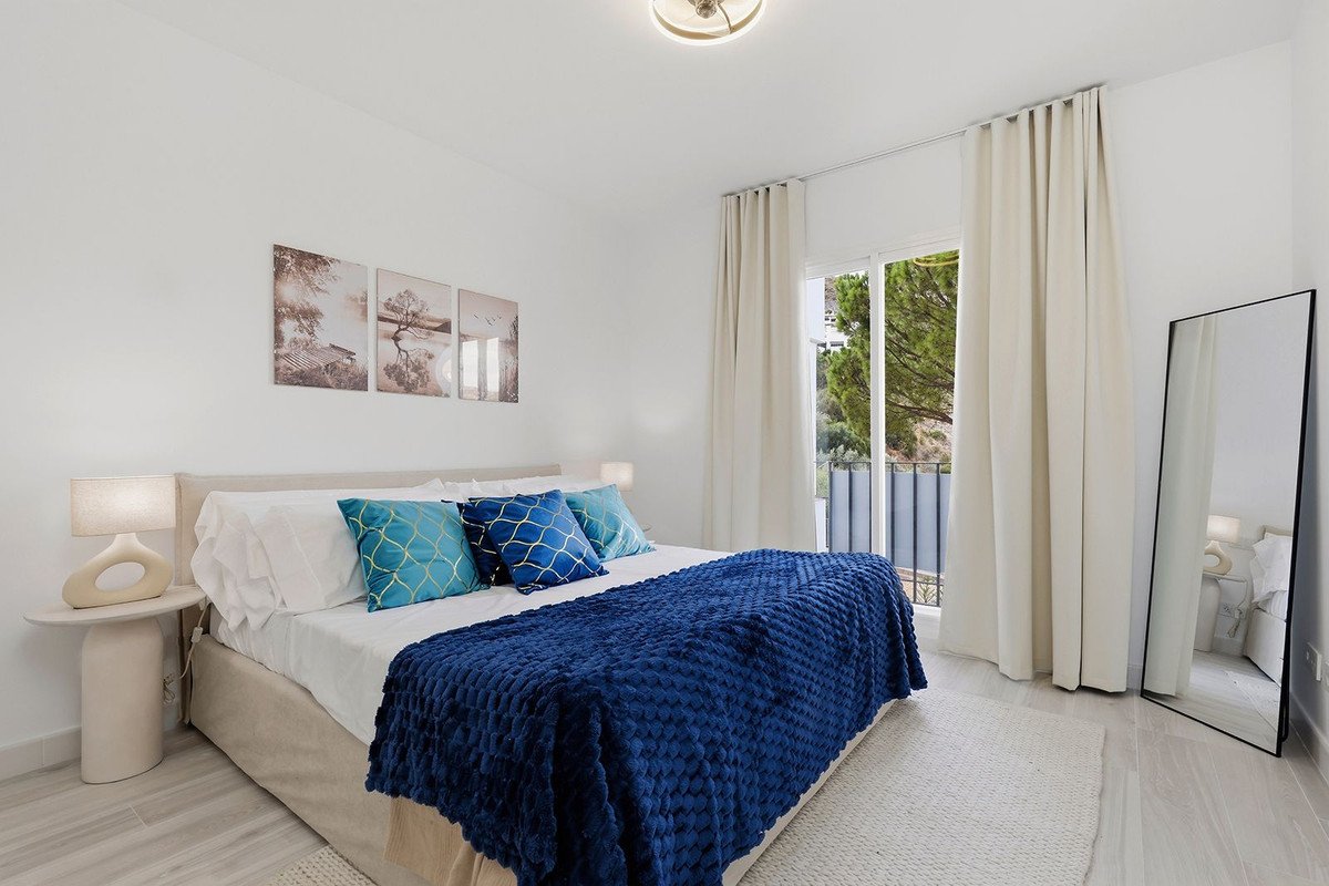 3 Bed Middle Floor Apartment in La Quinta