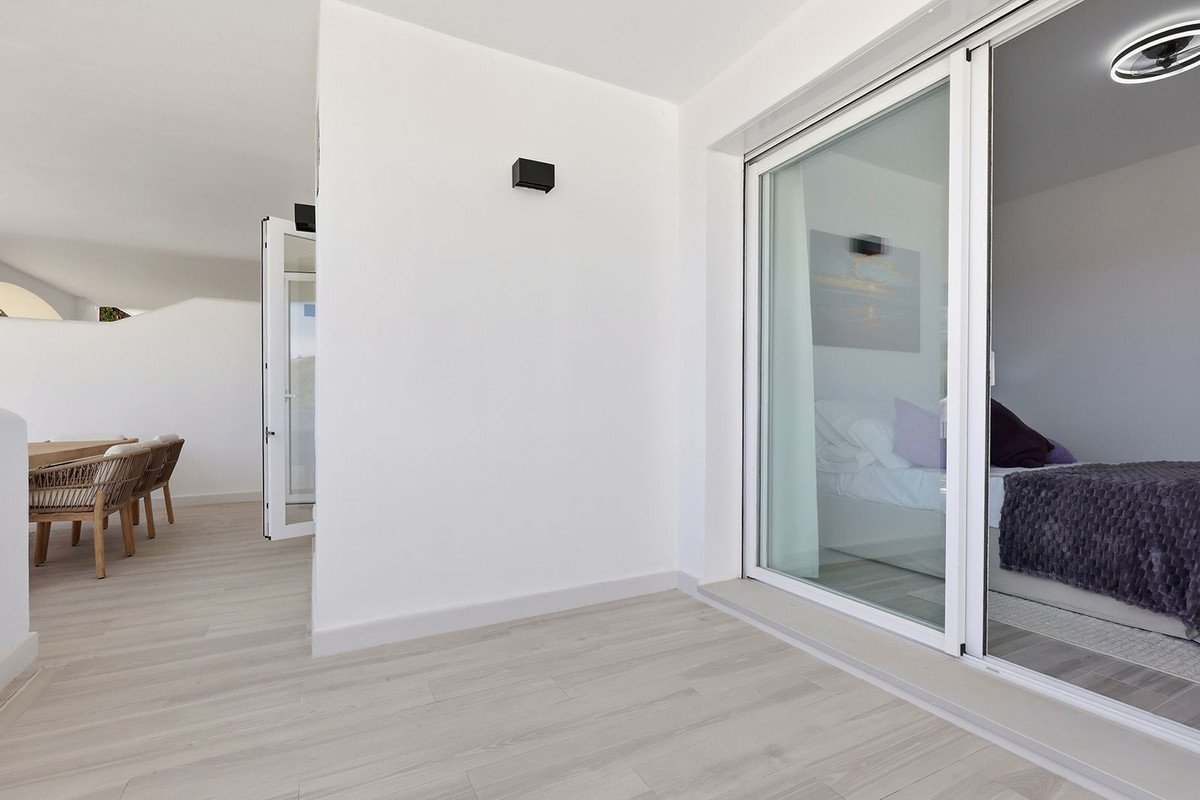 3 Bed Middle Floor Apartment in La Quinta