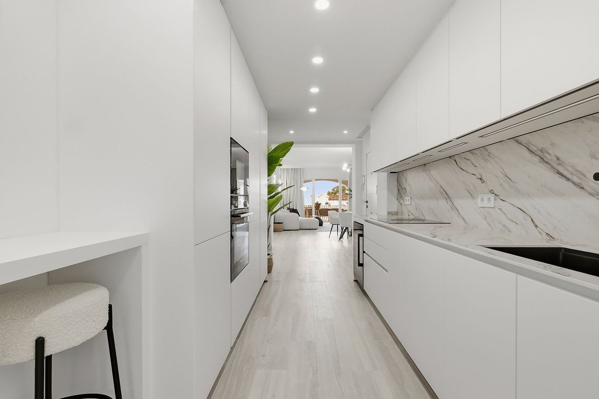 3 Bed Middle Floor Apartment in La Quinta