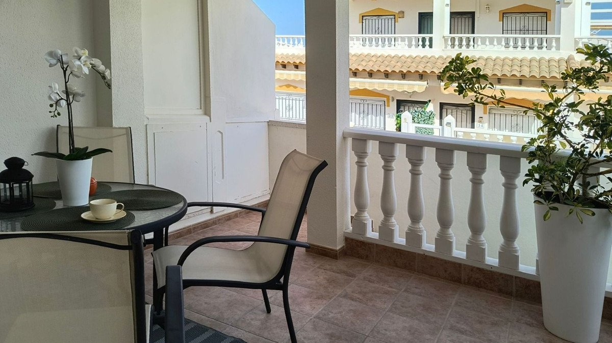 3 Bed Semi-Detached House in Orihuela Costa
