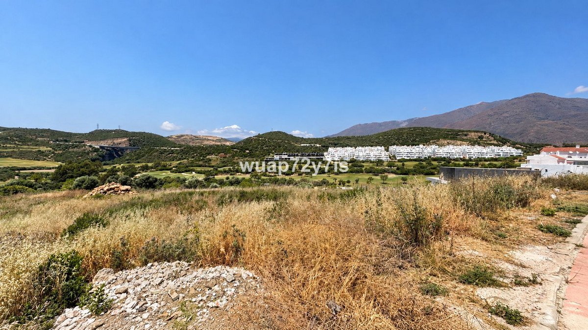 Residential Plot in Estepona