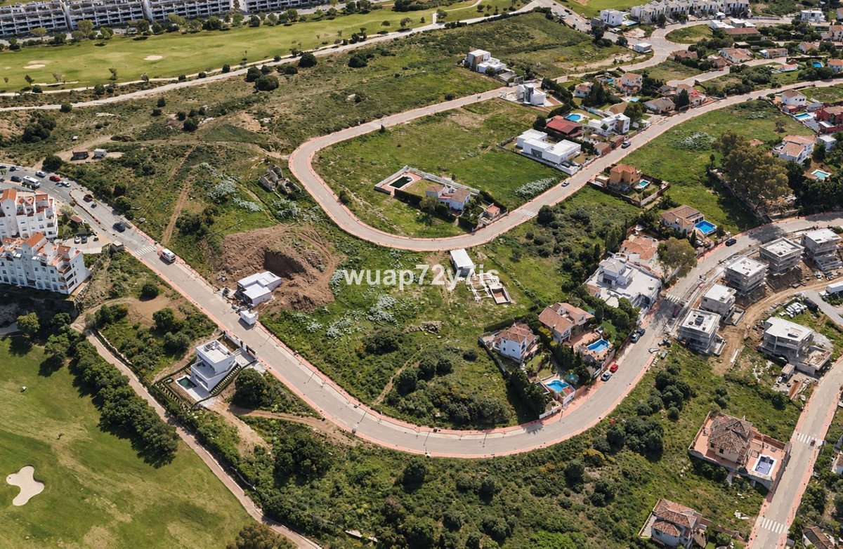 Residential Plot in Estepona