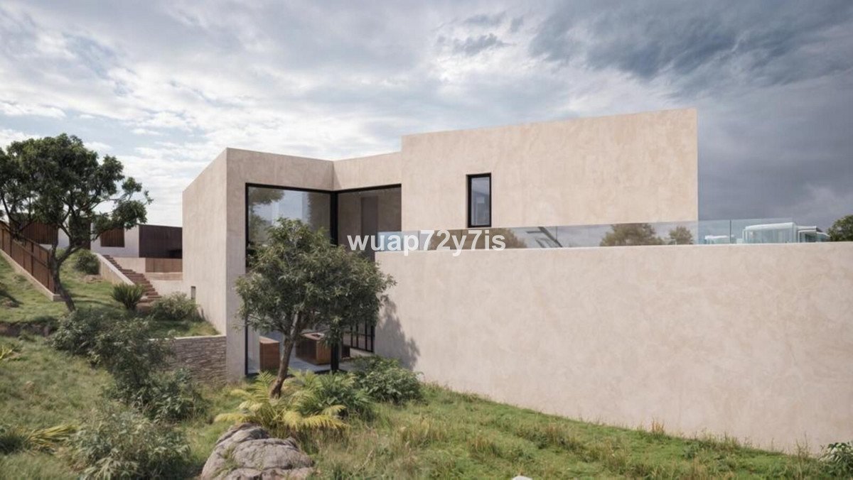 Residential Plot in Estepona