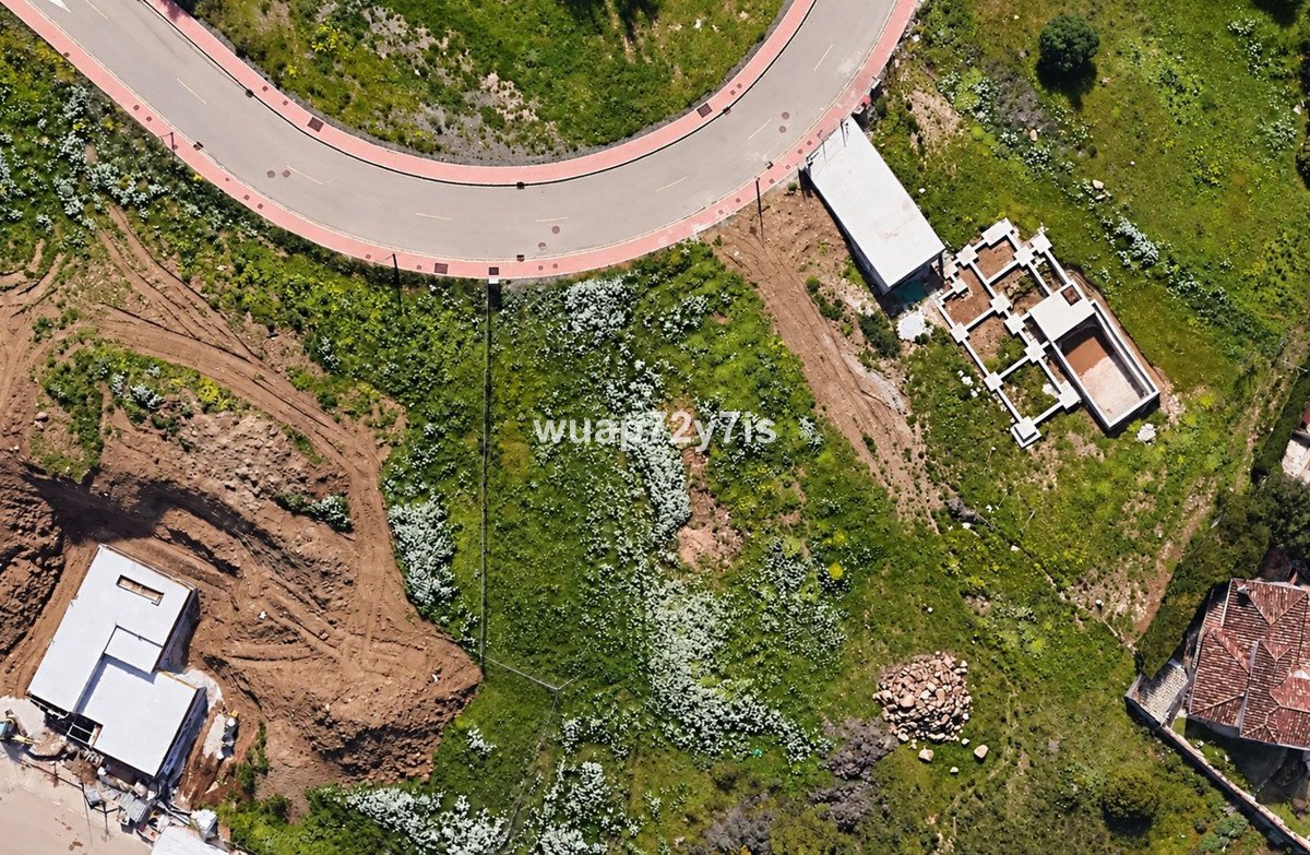 Residential Plot in Estepona