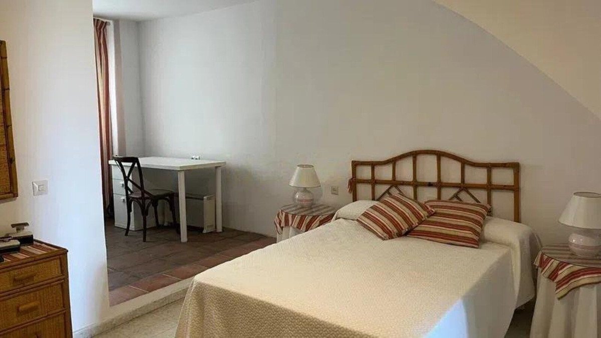 4 Bed Townhouse in Estepona