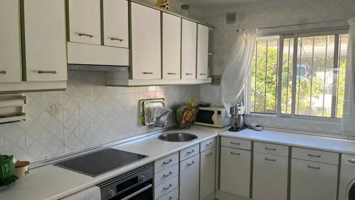 4 Bed Townhouse in Estepona