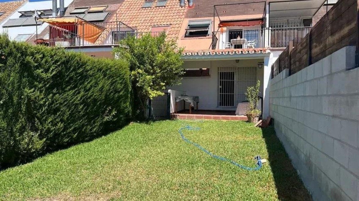 4 Bed Townhouse in Estepona
