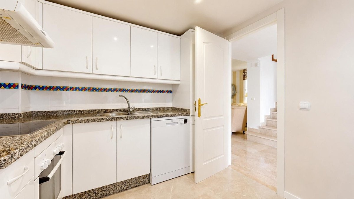 3 Bed Townhouse in Nueva Andalucía