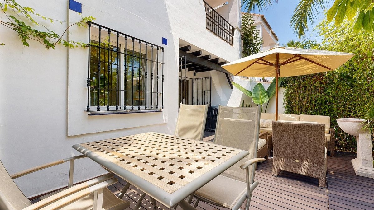 3 Bed Townhouse in Nueva Andalucía