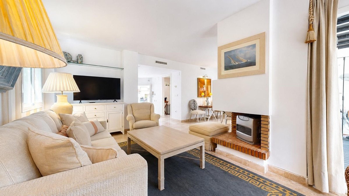 3 Bed Townhouse in Nueva Andalucía