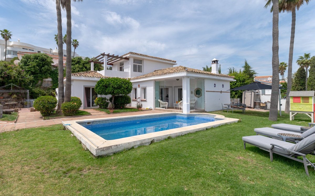 3 Bed Detached Villa in Estepona