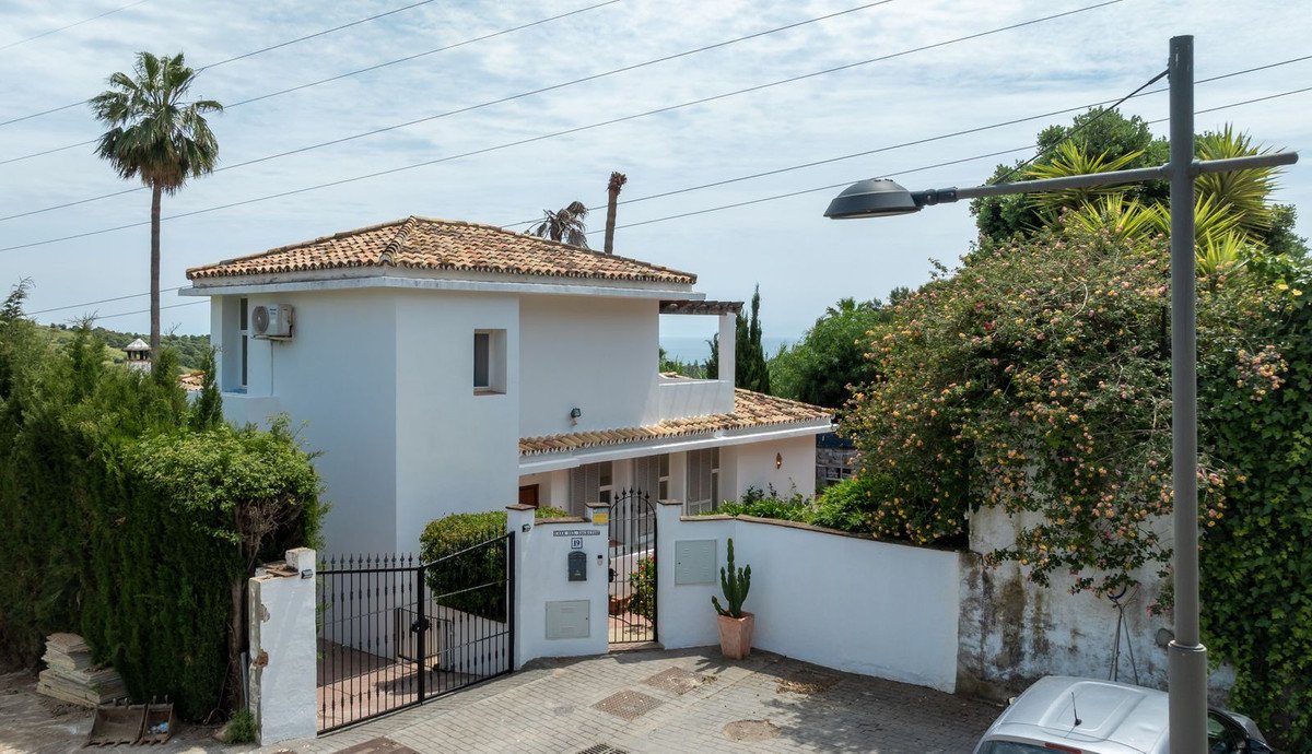 3 Bed Detached Villa in Estepona