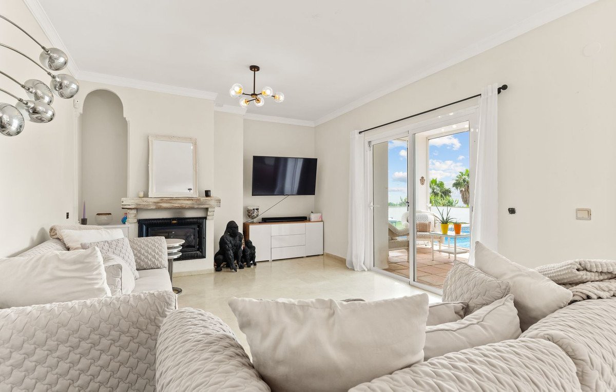 3 Bed Detached Villa in Estepona