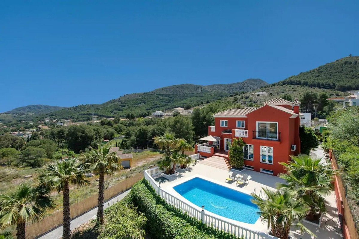 4 Bed Detached Villa in Alhaurín de la Torre
