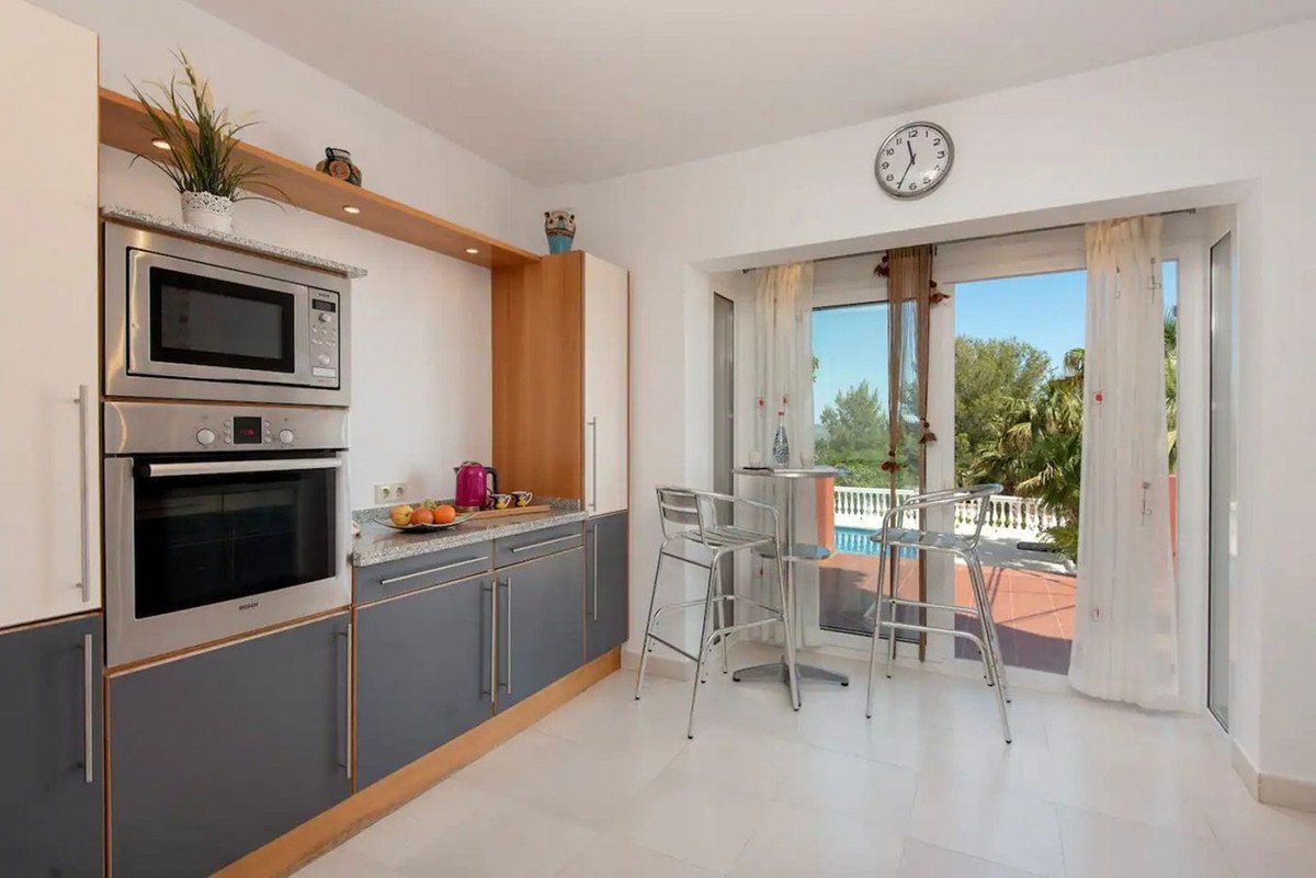 4 Bed Detached Villa in Alhaurín de la Torre