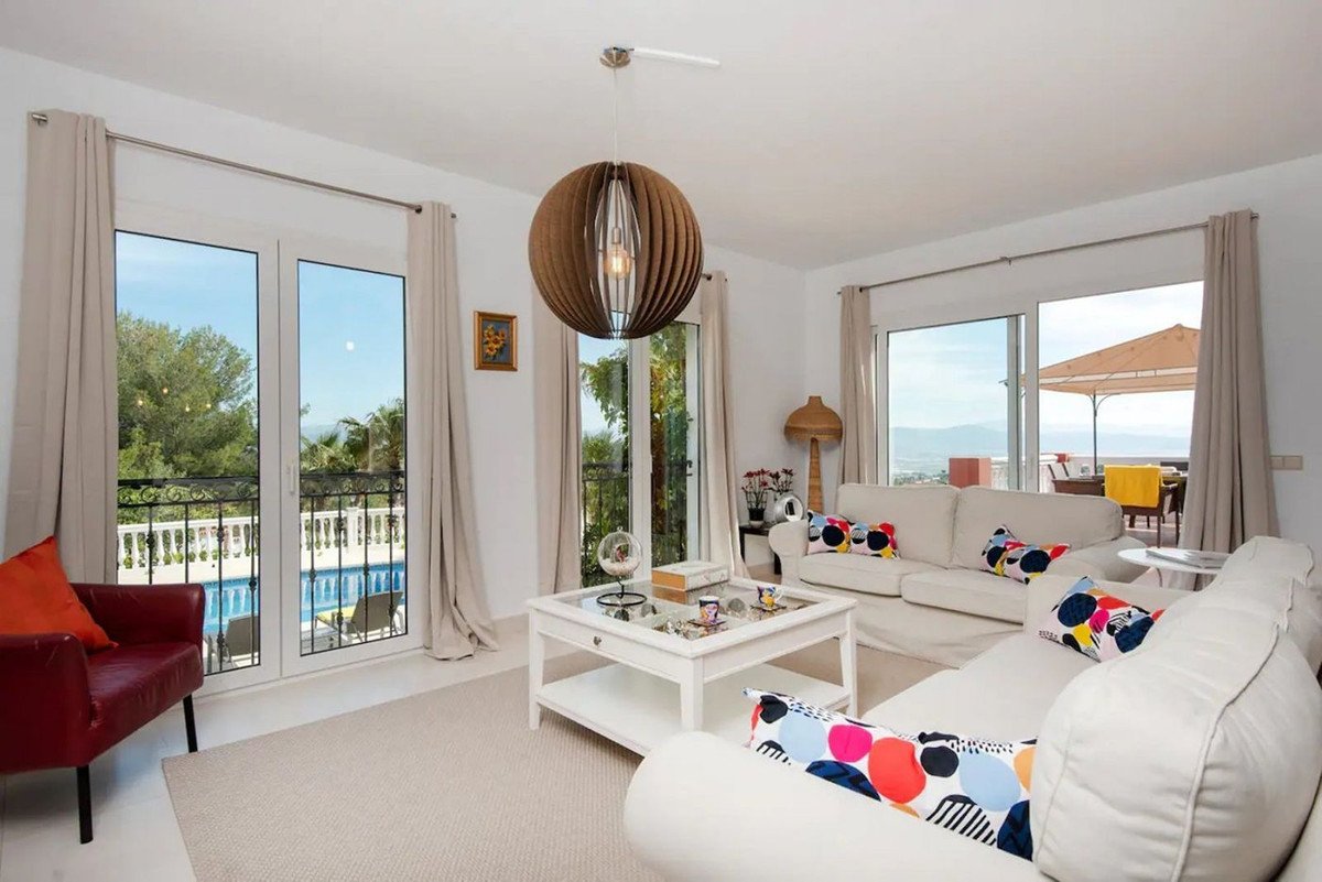 4 Bed Detached Villa in Alhaurín de la Torre