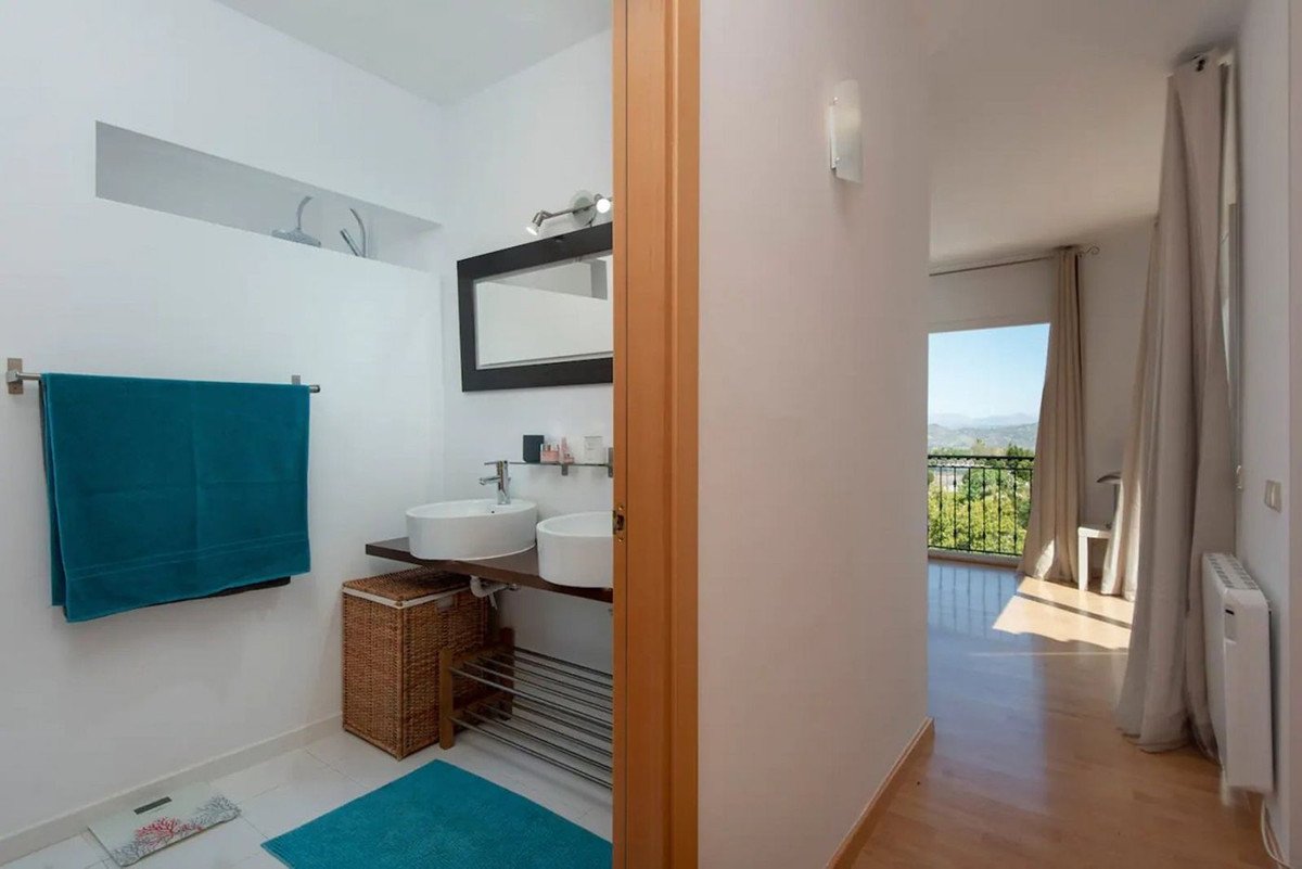 4 Bed Detached Villa in Alhaurín de la Torre