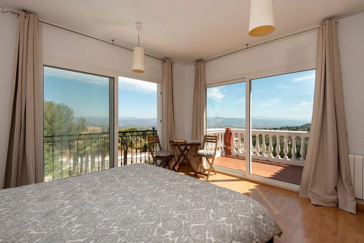 4 Bed Detached Villa in Alhaurín de la Torre