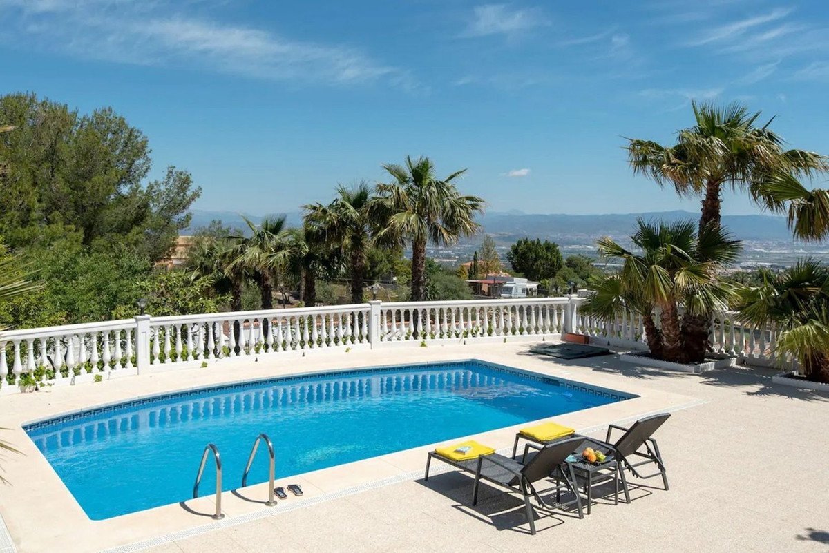 4 Bed Detached Villa in Alhaurín de la Torre