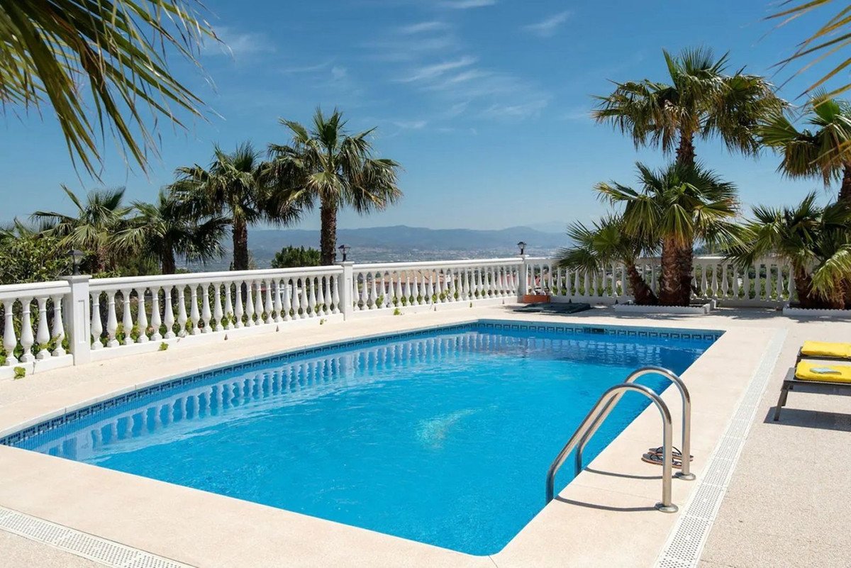 4 Bed Detached Villa in Alhaurín de la Torre