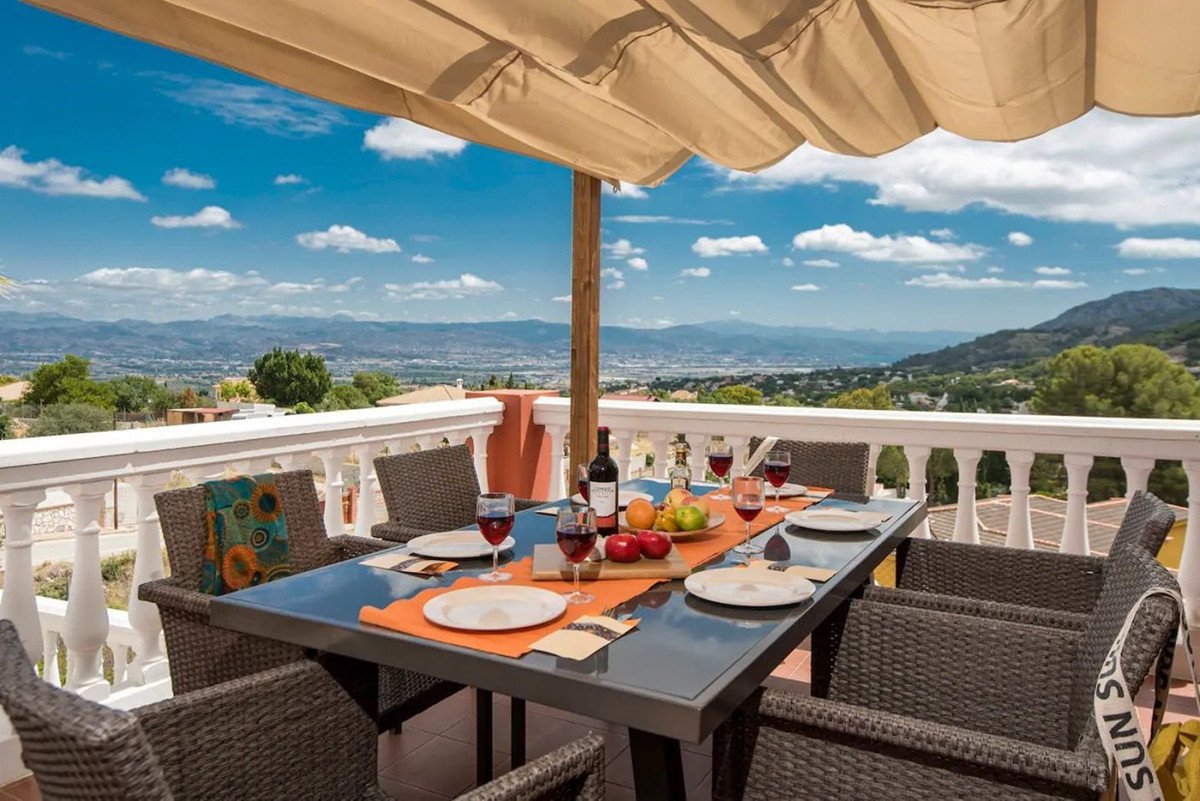 4 Bed Detached Villa in Alhaurín de la Torre