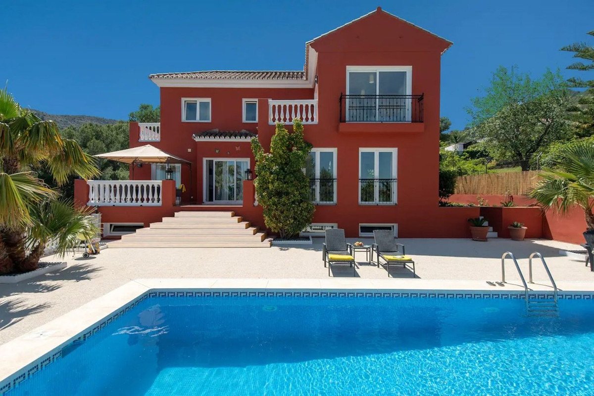 4 Bed Detached Villa in Alhaurín de la Torre