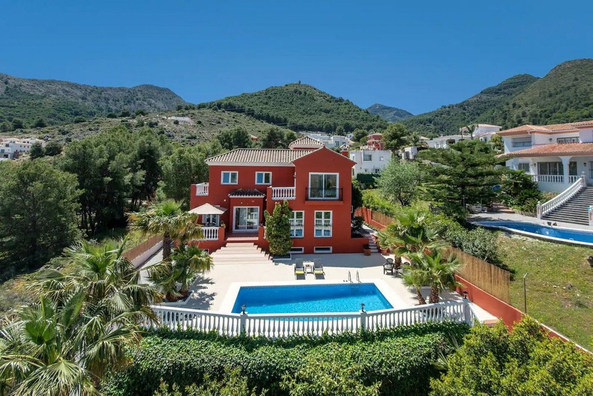 4 Bed Detached Villa in Alhaurín de la Torre