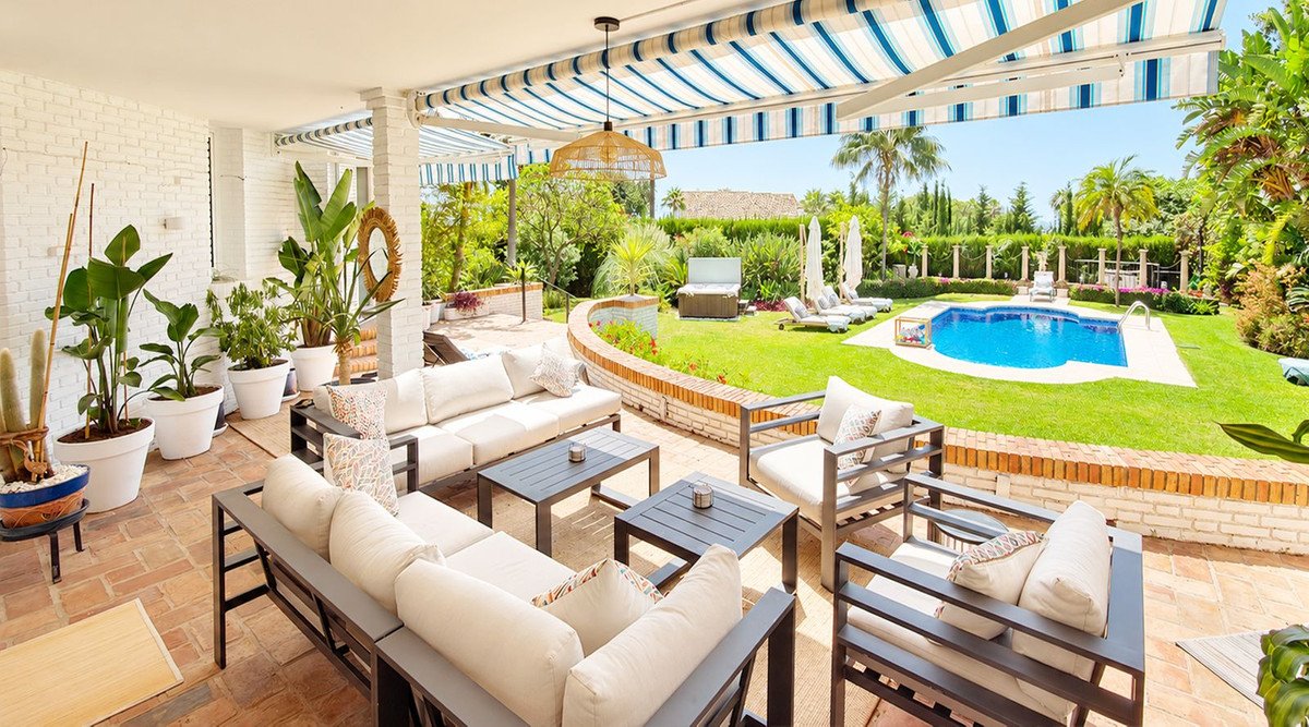 5 Bed Detached Villa in Benalmadena