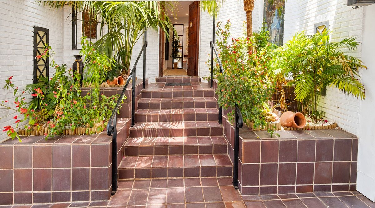 5 Bed Detached Villa in Benalmadena