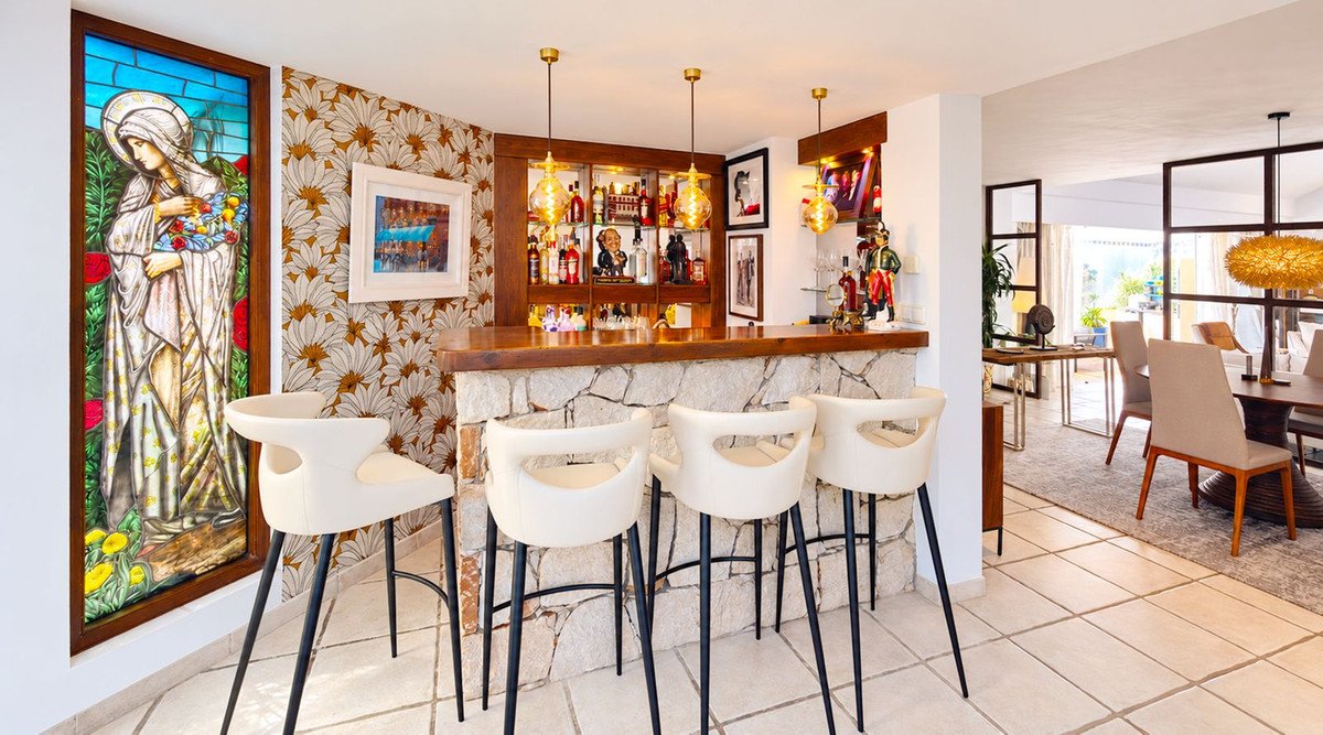 5 Bed Detached Villa in Benalmadena