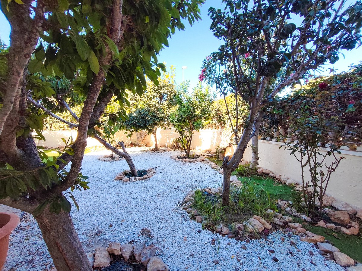 2 Bed Ground Floor Apartment in Cabo Roig