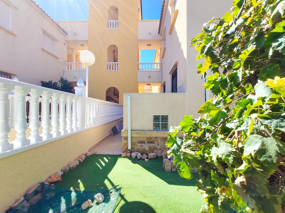 2 Bed Ground Floor Apartment in Cabo Roig