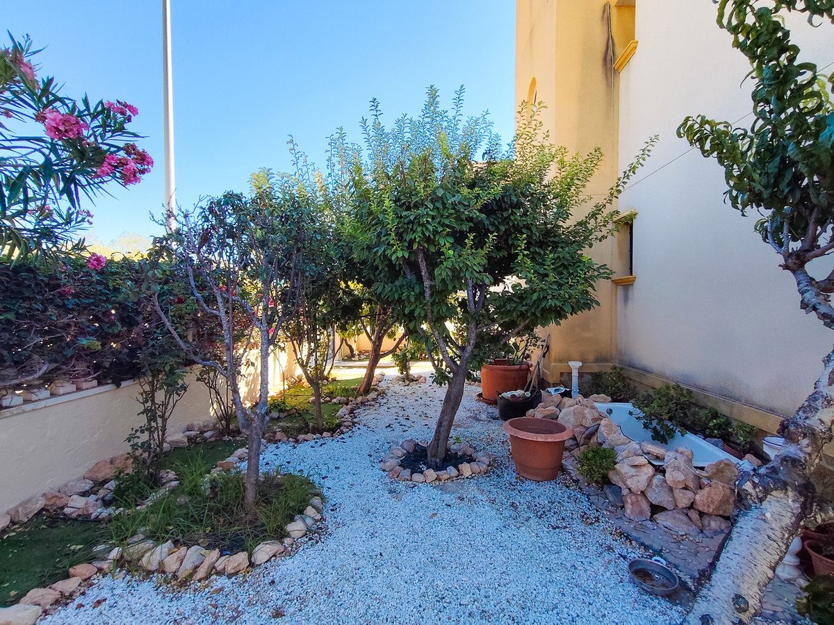 2 Bed Ground Floor Apartment in Cabo Roig