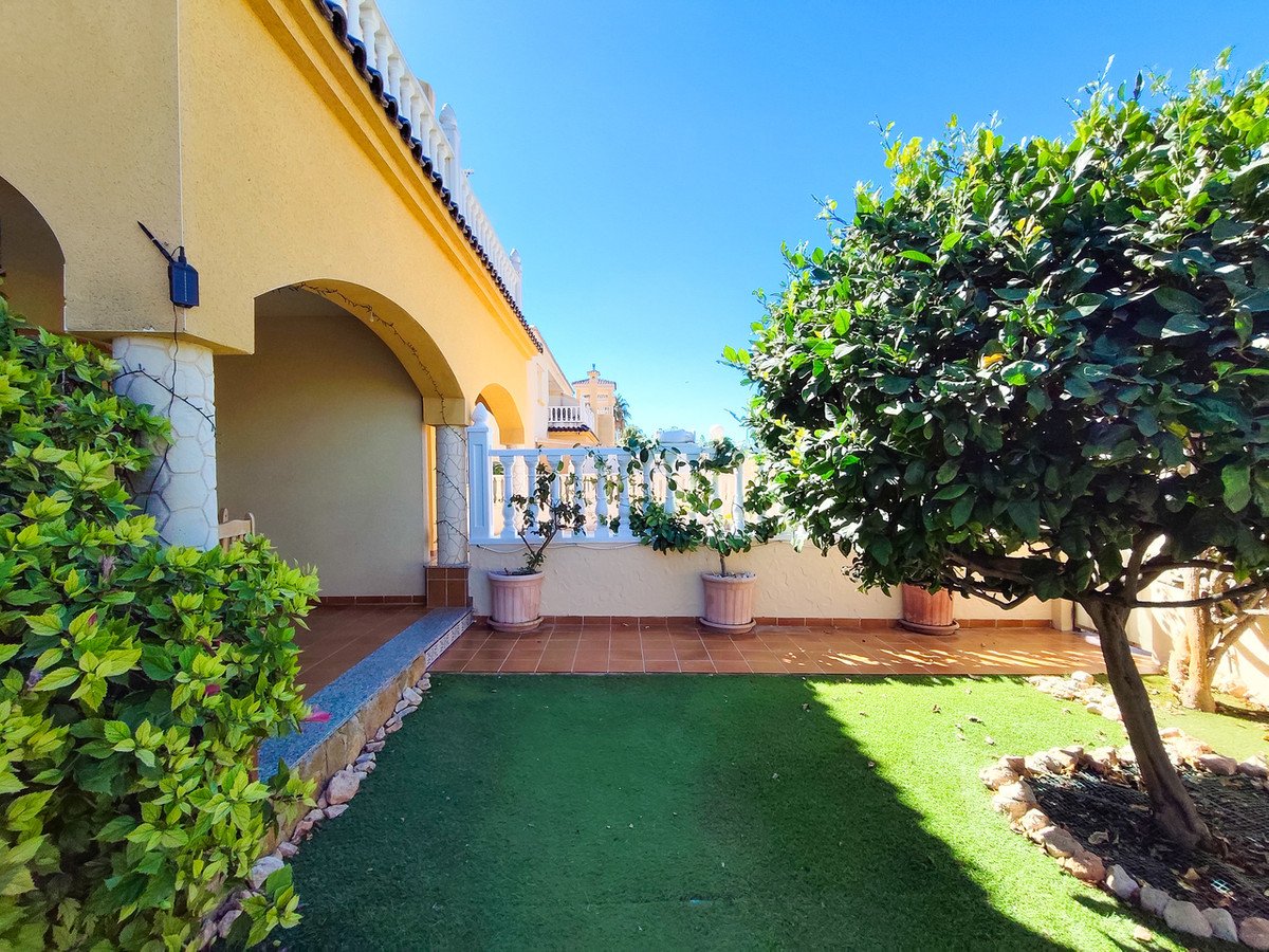 2 Bed Ground Floor Apartment in Cabo Roig
