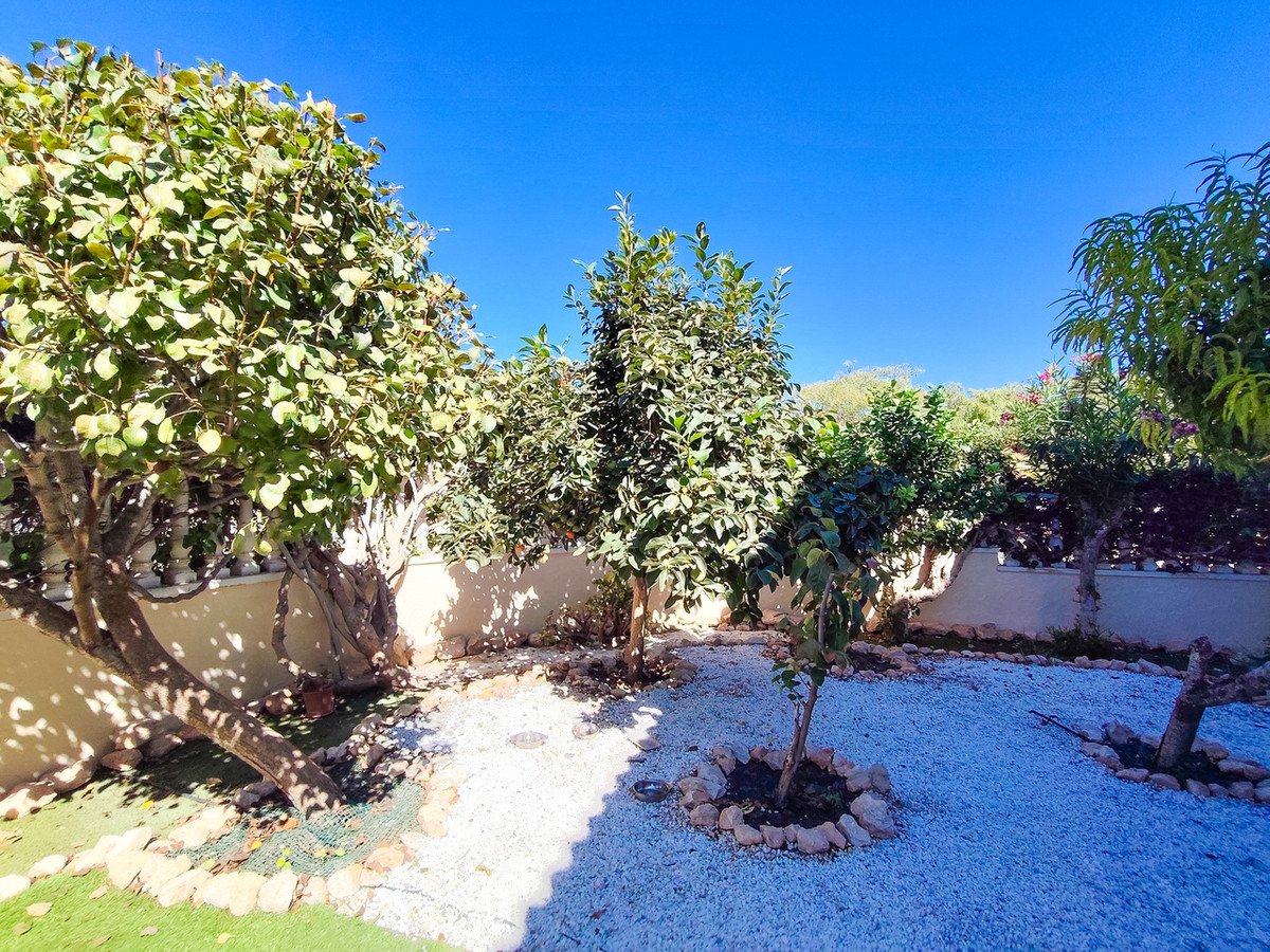 2 Bed Ground Floor Apartment in Cabo Roig