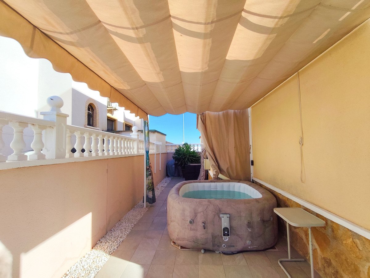 2 Bed Ground Floor Apartment in Villamartin