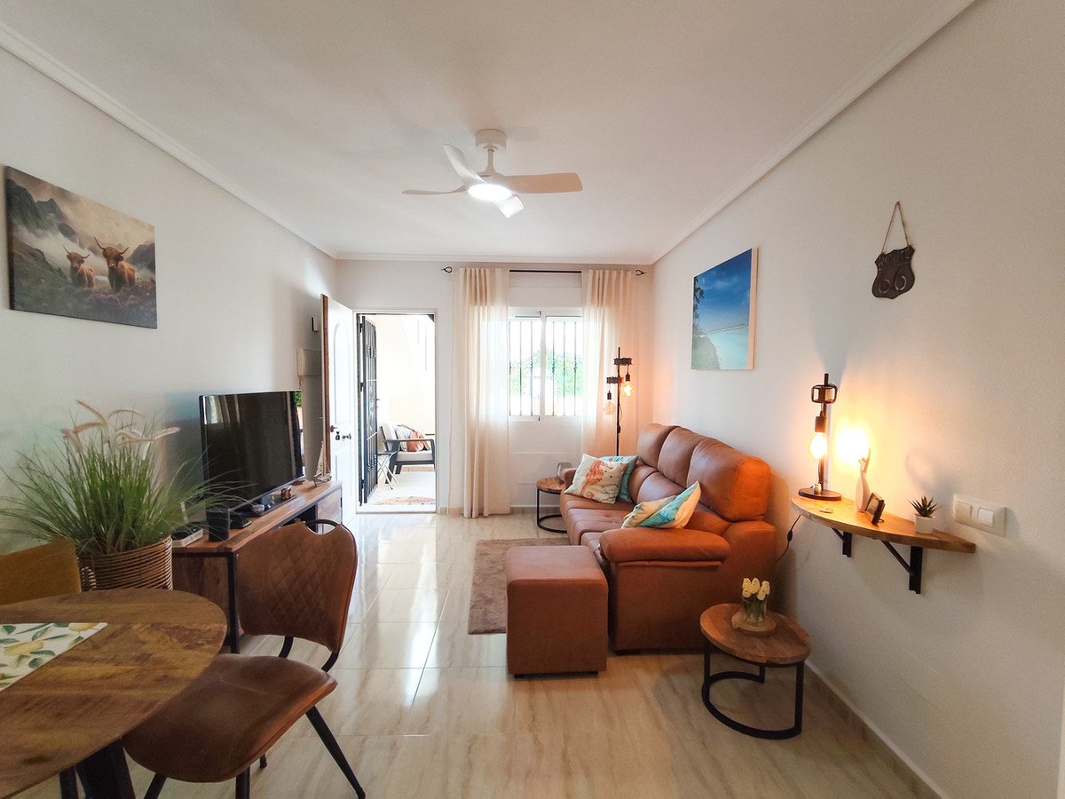 2 Bed Ground Floor Apartment in Villamartin