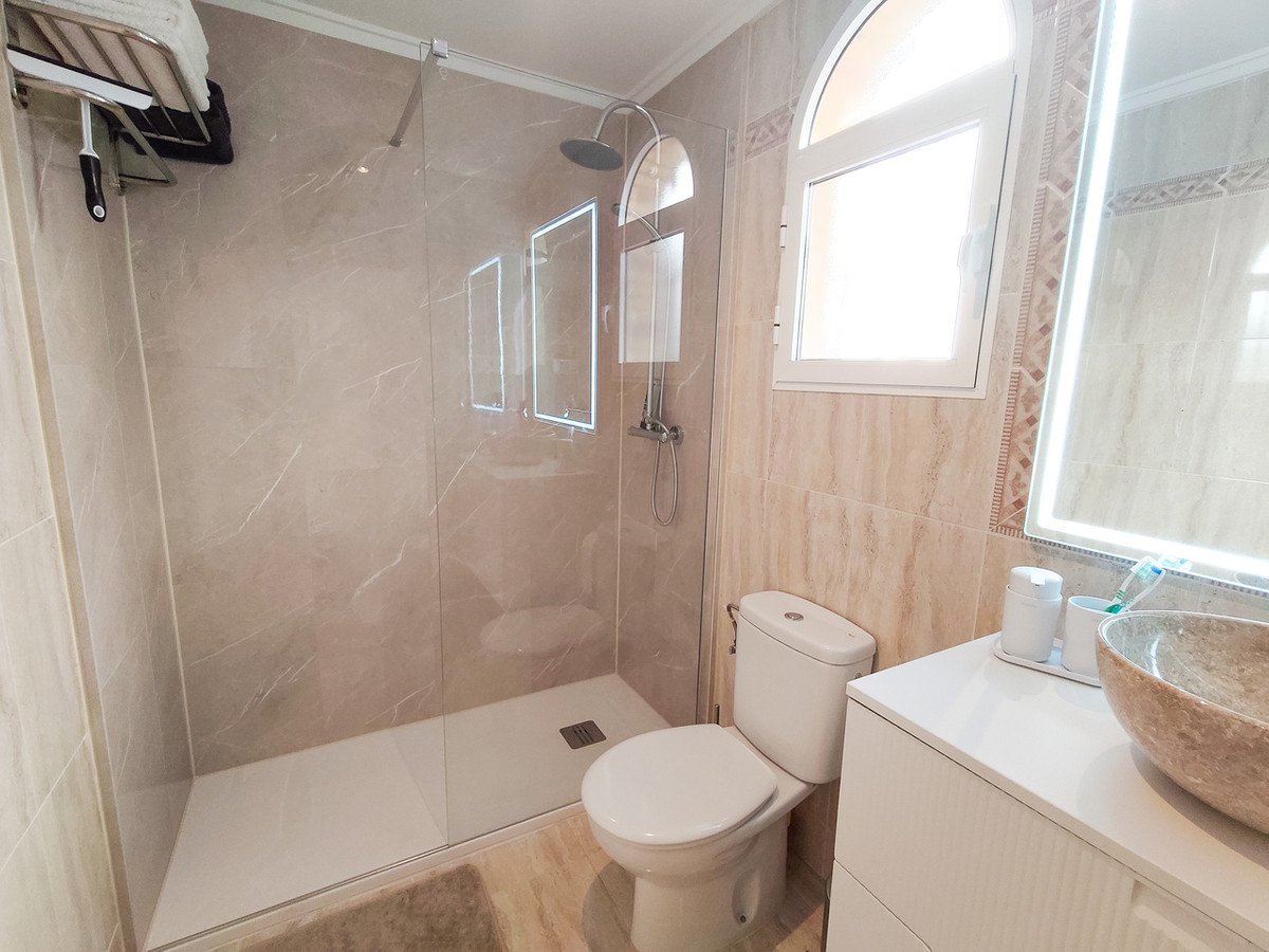 2 Bed Ground Floor Apartment in Villamartin