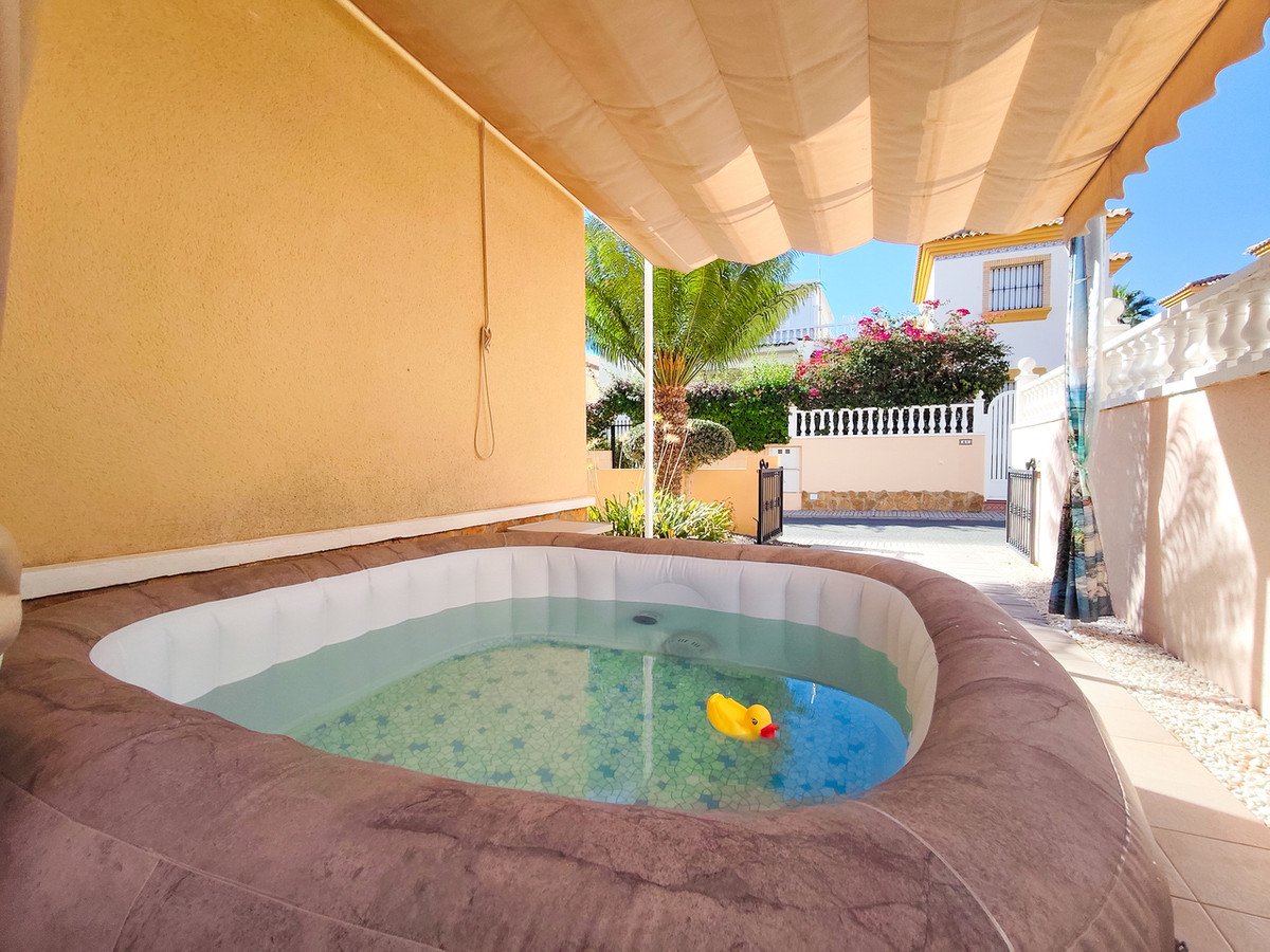 2 Bed Ground Floor Apartment in Villamartin