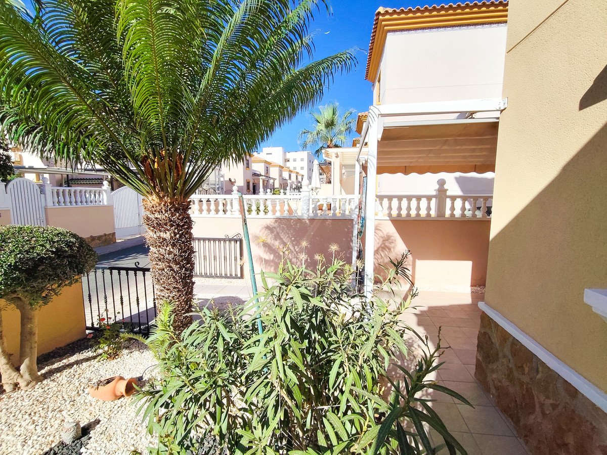 2 Bed Ground Floor Apartment in Villamartin