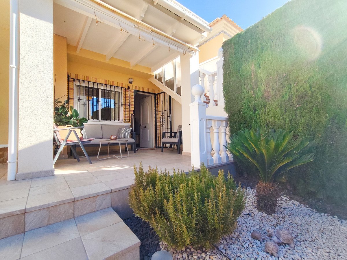 2 Bed Ground Floor Apartment in Villamartin