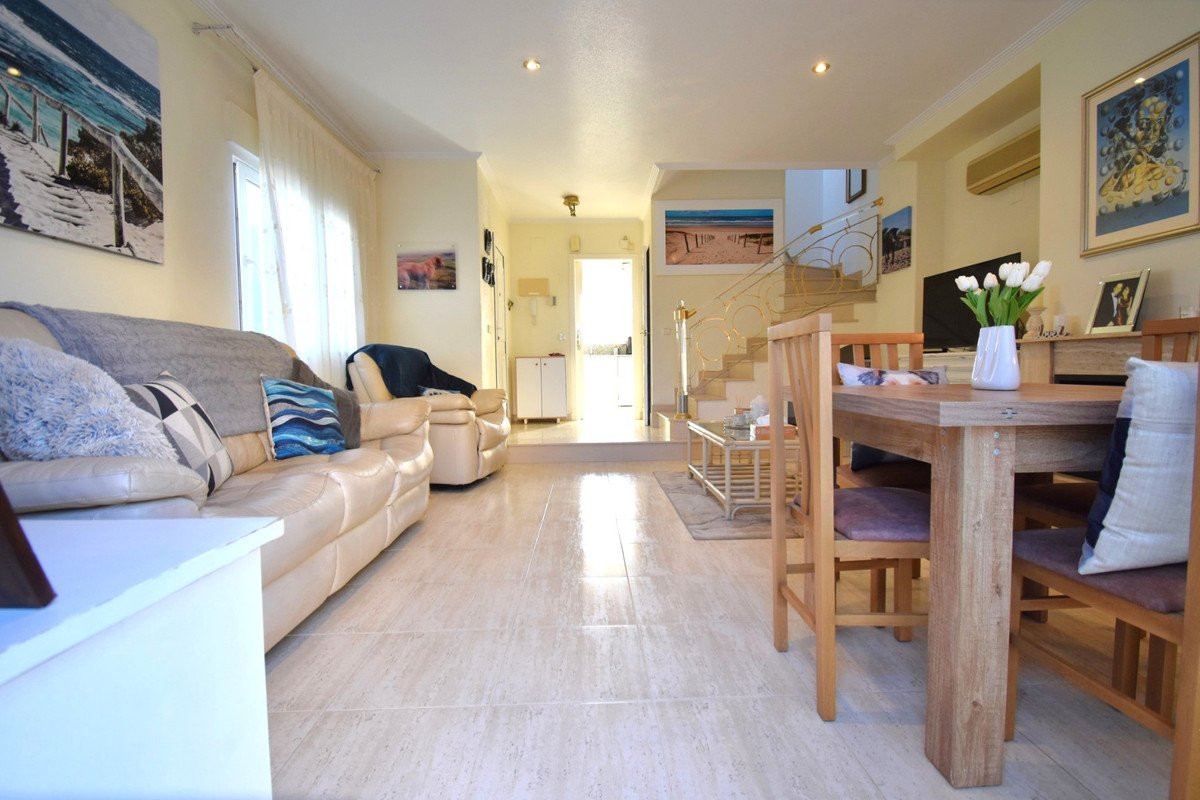 3 Bed Townhouse in Los Altos