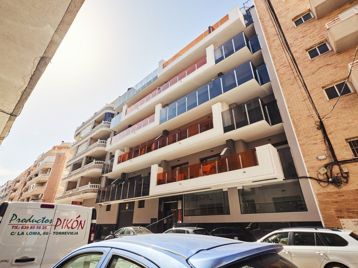 2 Bed Ground Floor Apartment in Torrevieja