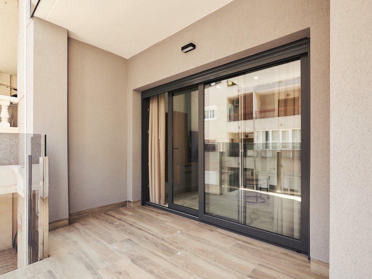 2 Bed Ground Floor Apartment in Torrevieja
