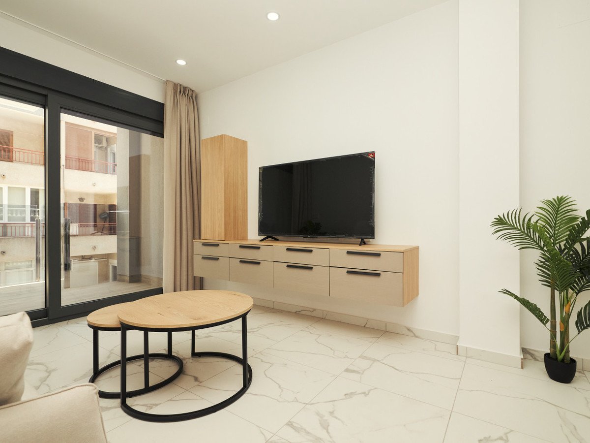 2 Bed Ground Floor Apartment in Torrevieja